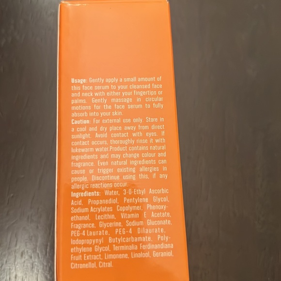 Lakmé 9 to 5 essential VITAMIN C serum. Packed. Sealed bottle. - Picture 3 of 6